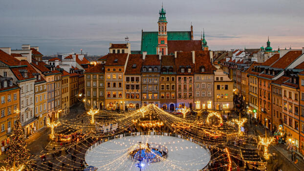 Najpiękniejsze Jarmarki Bożonarodzeniowe w Europie: Magiczne Przyjemności Świąteczne