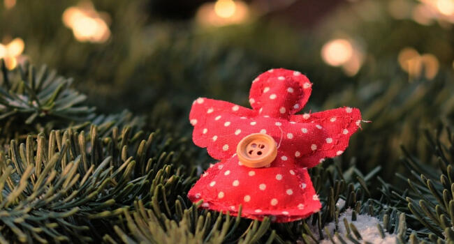 Kreativní a levné nápady na výrobu vánočních ozdob doma